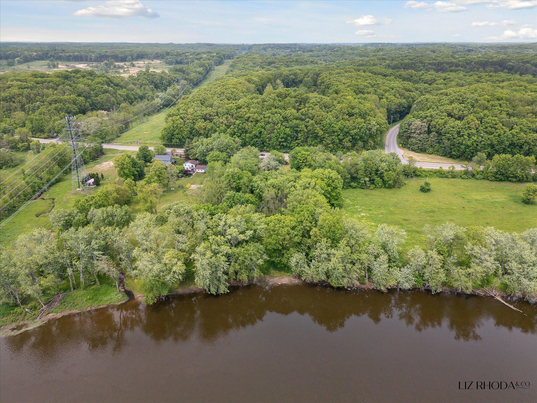 10058 Fulton Street E