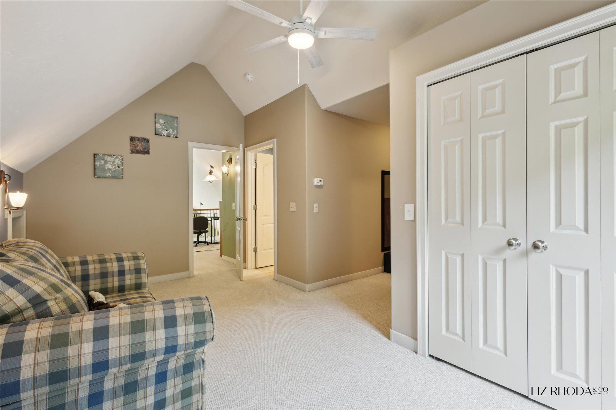 10058 Fulton Street E