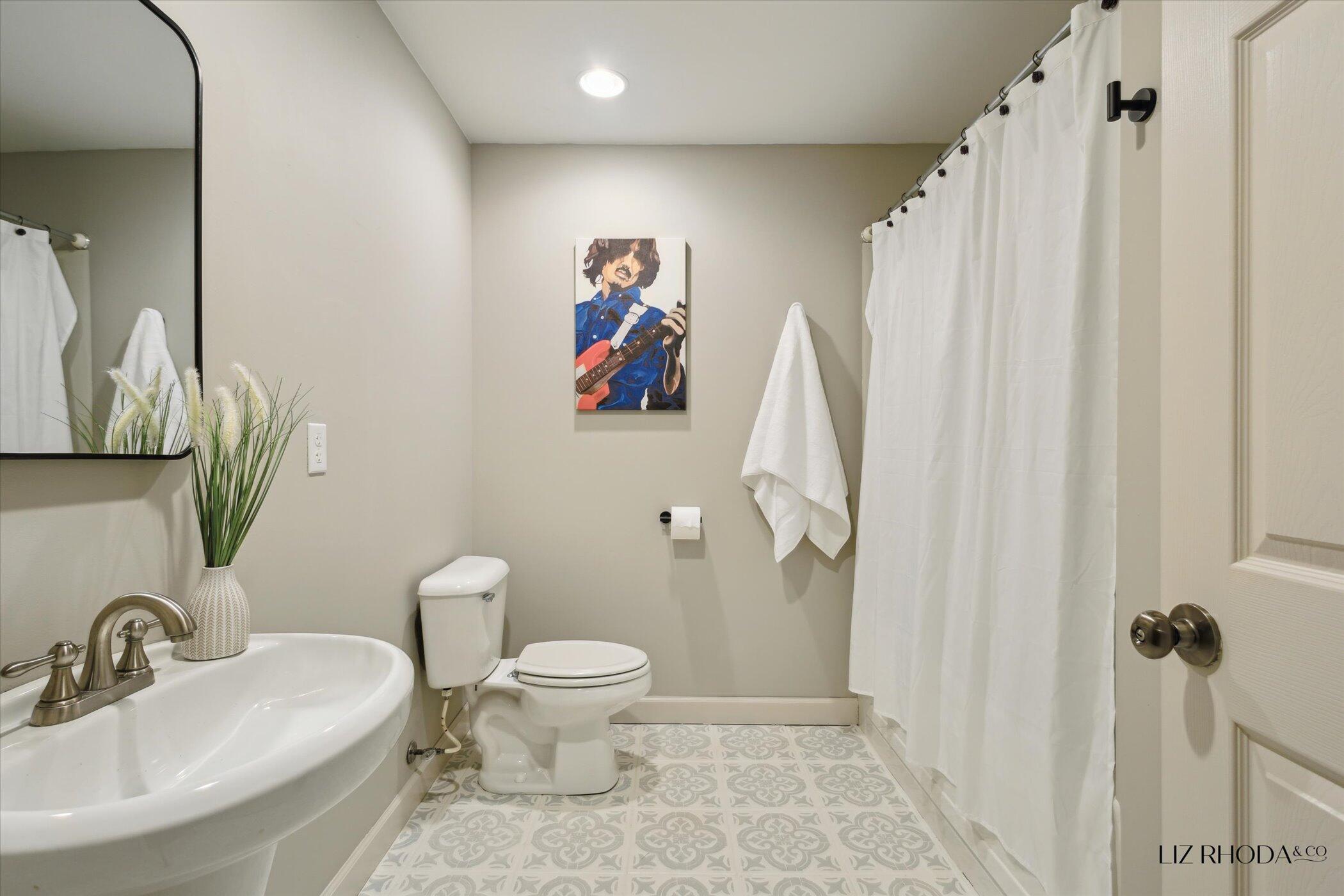 10058 Fulton Street E