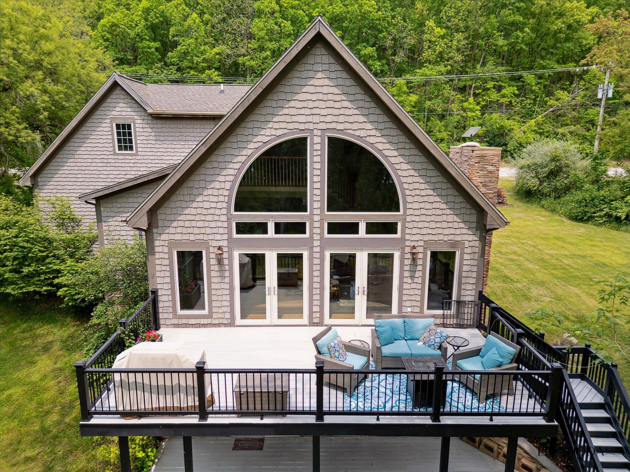 10058 Fulton Street E