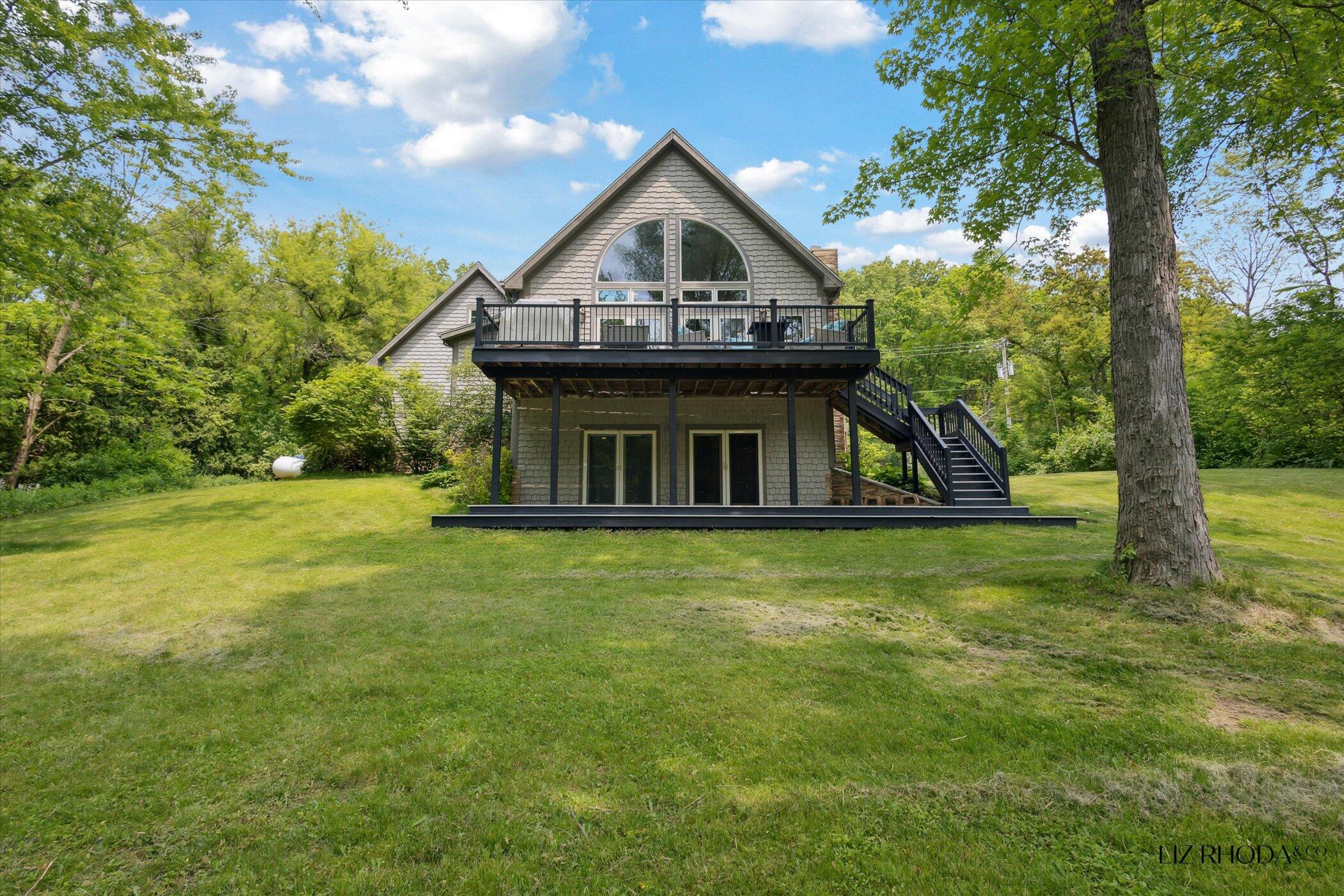 10058 Fulton Street E