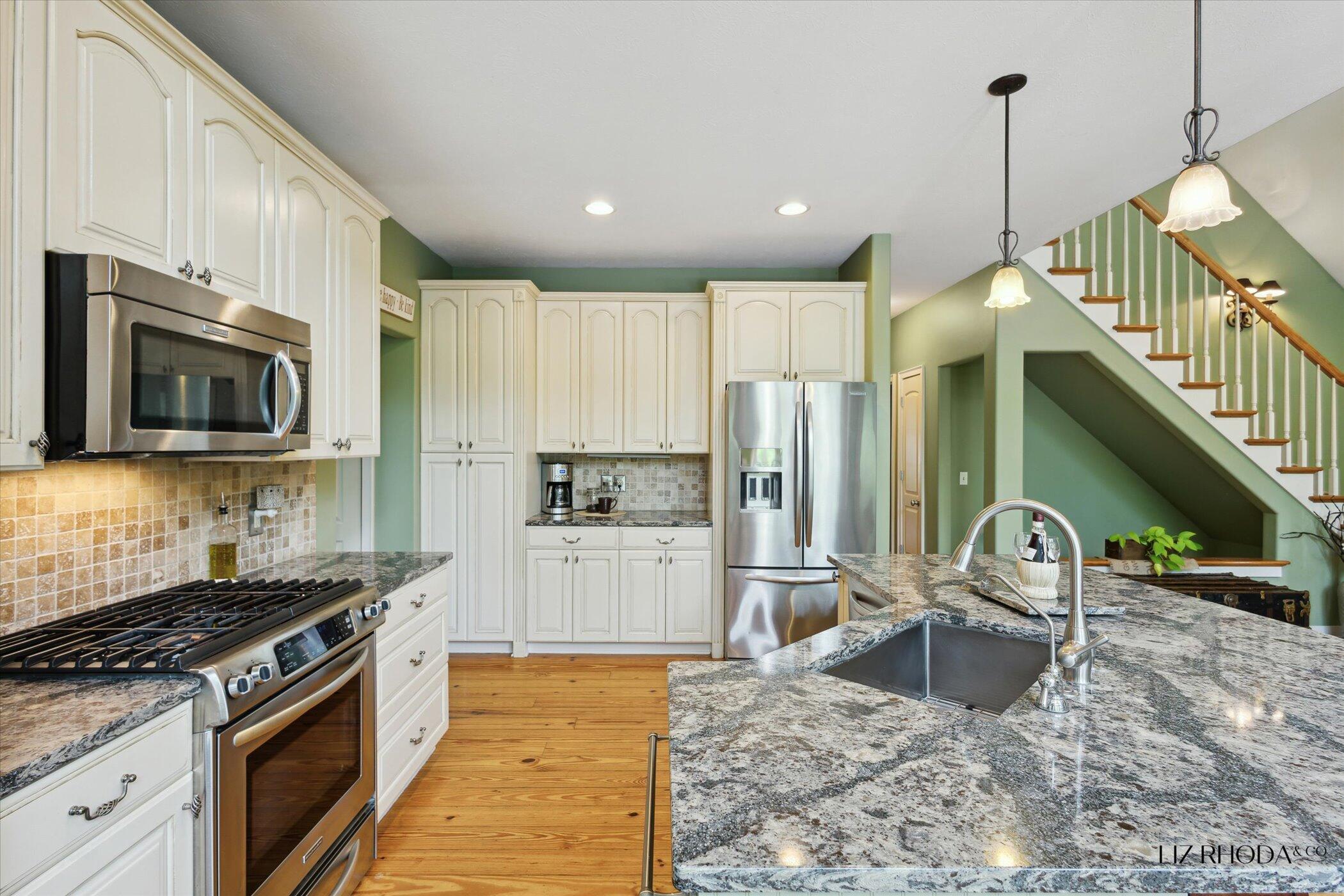 10058 Fulton Street E