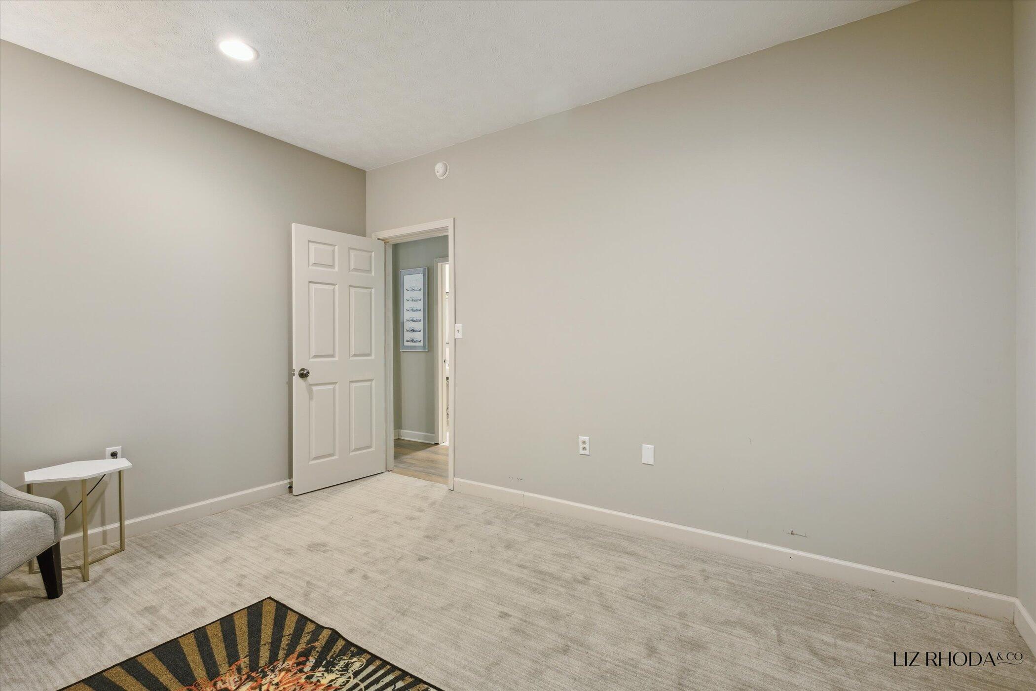 10058 Fulton Street E