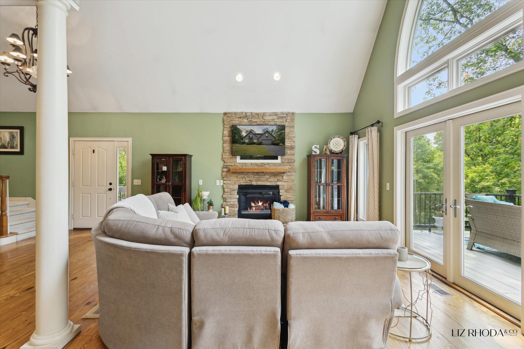 10058 Fulton Street E