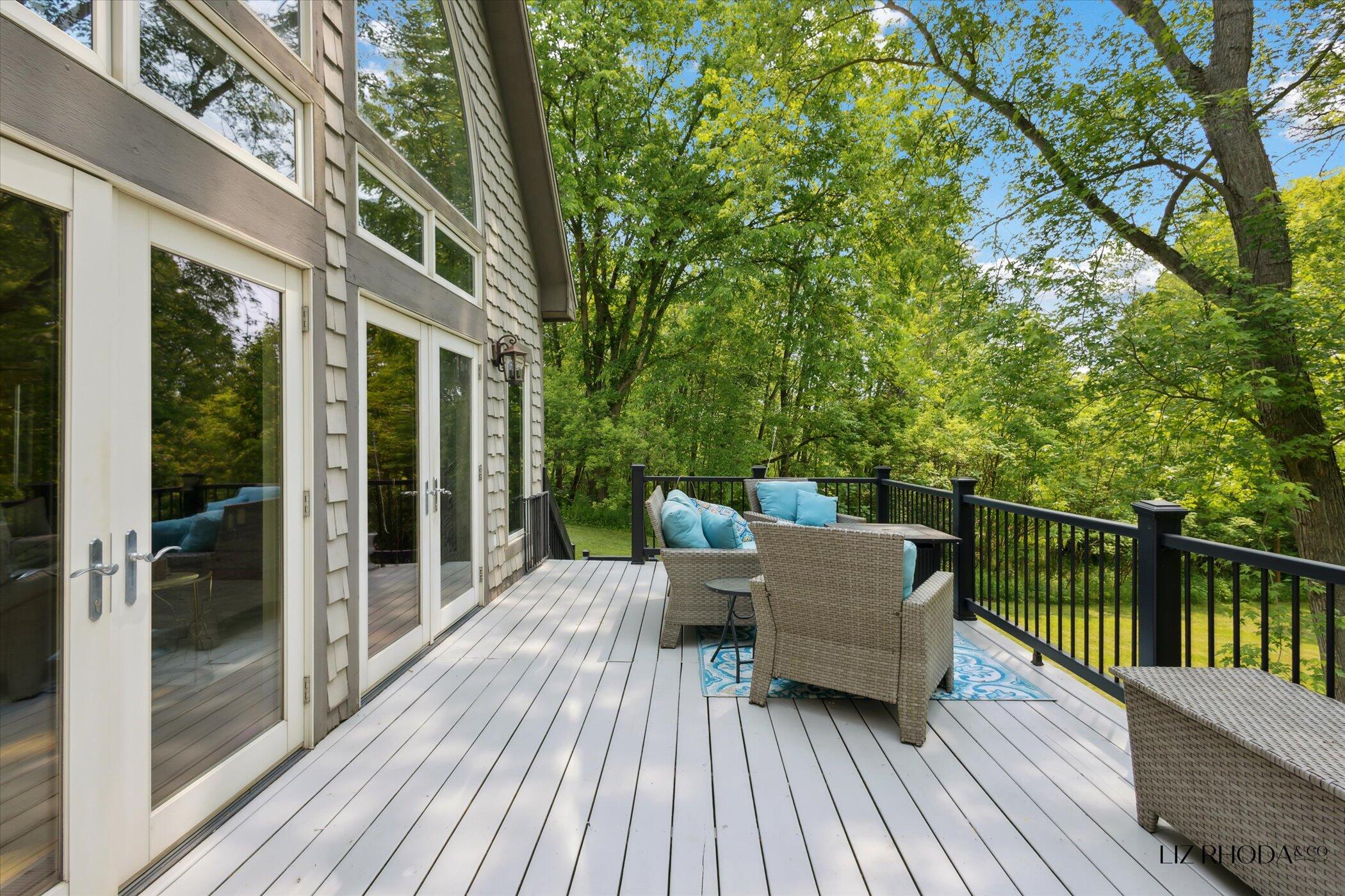 10058 Fulton Street E