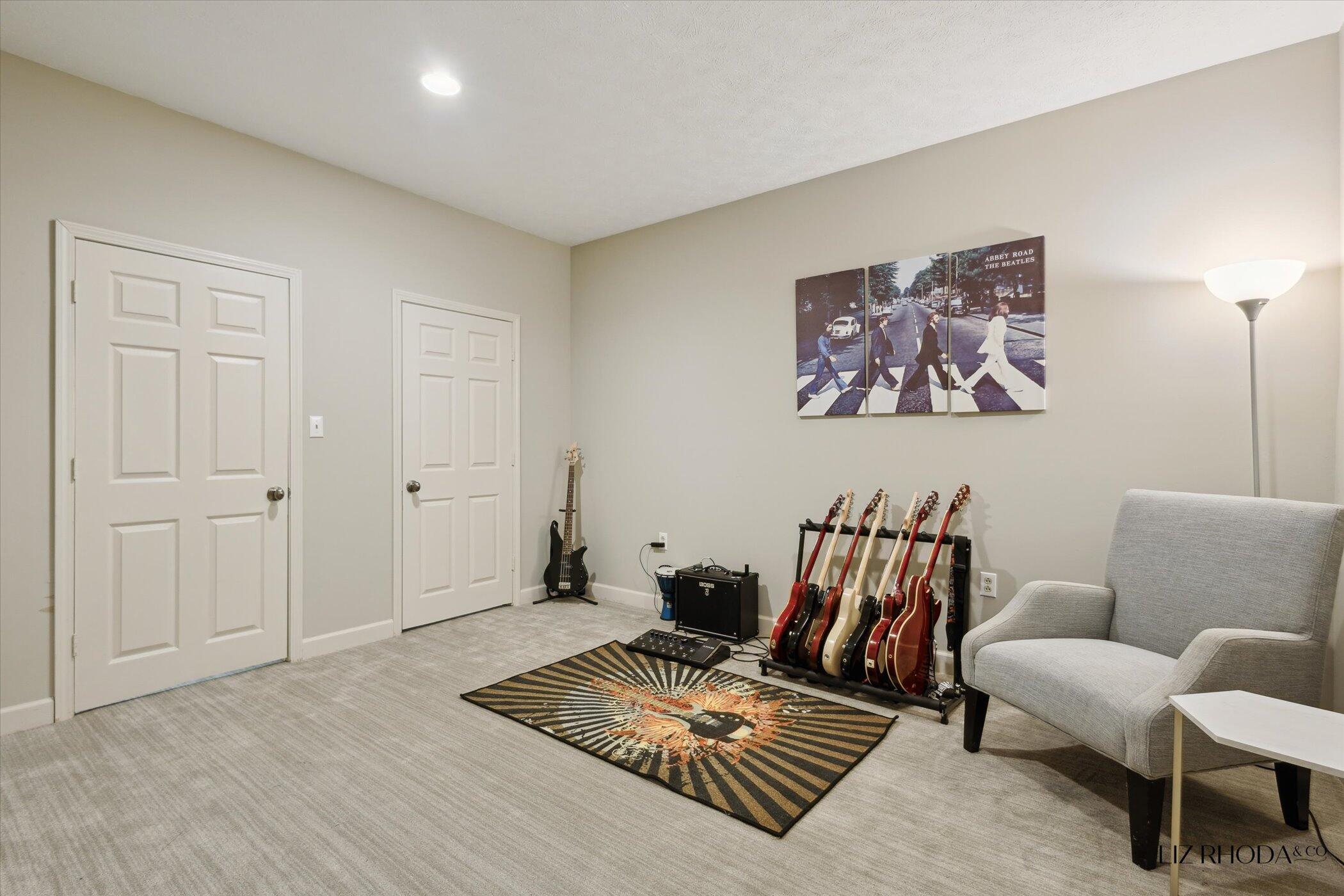 10058 Fulton Street E