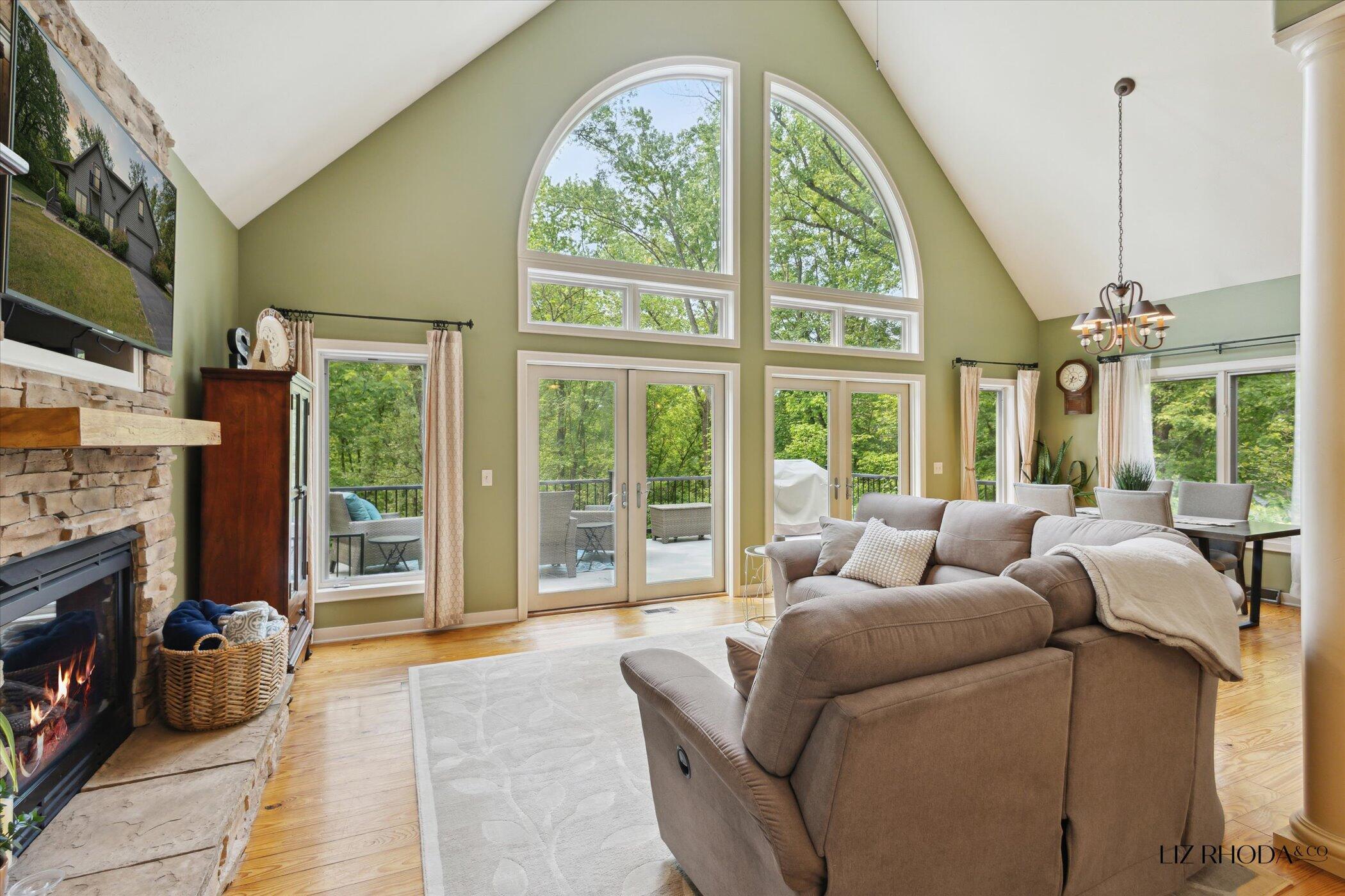 10058 Fulton Street E