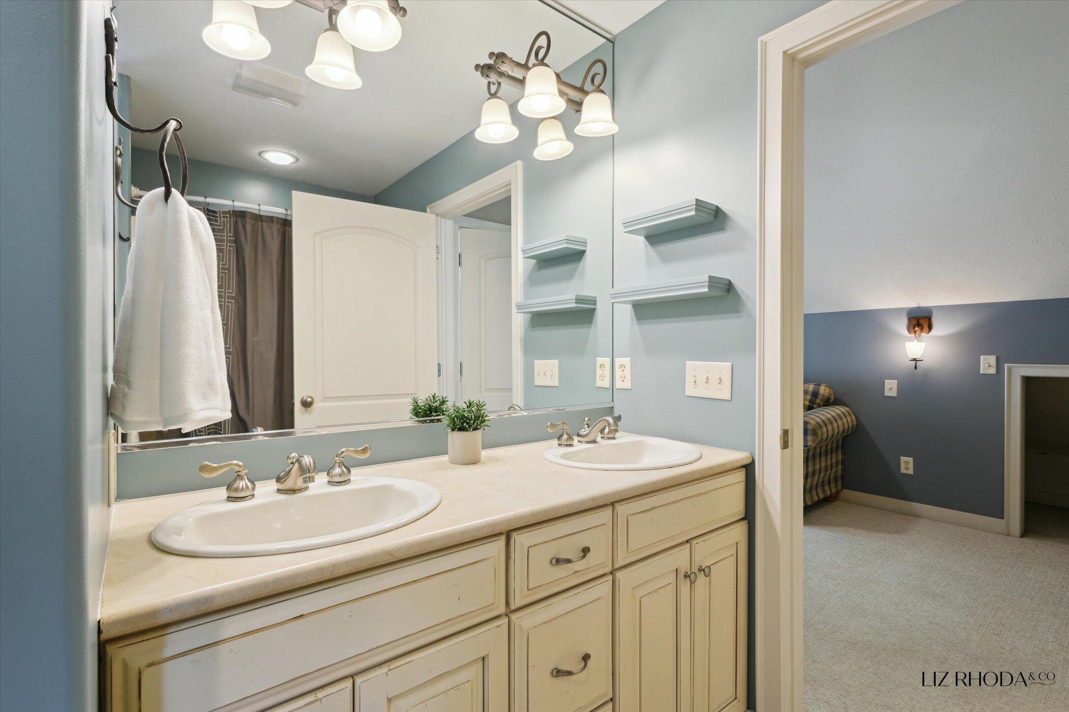 10058 Fulton Street E