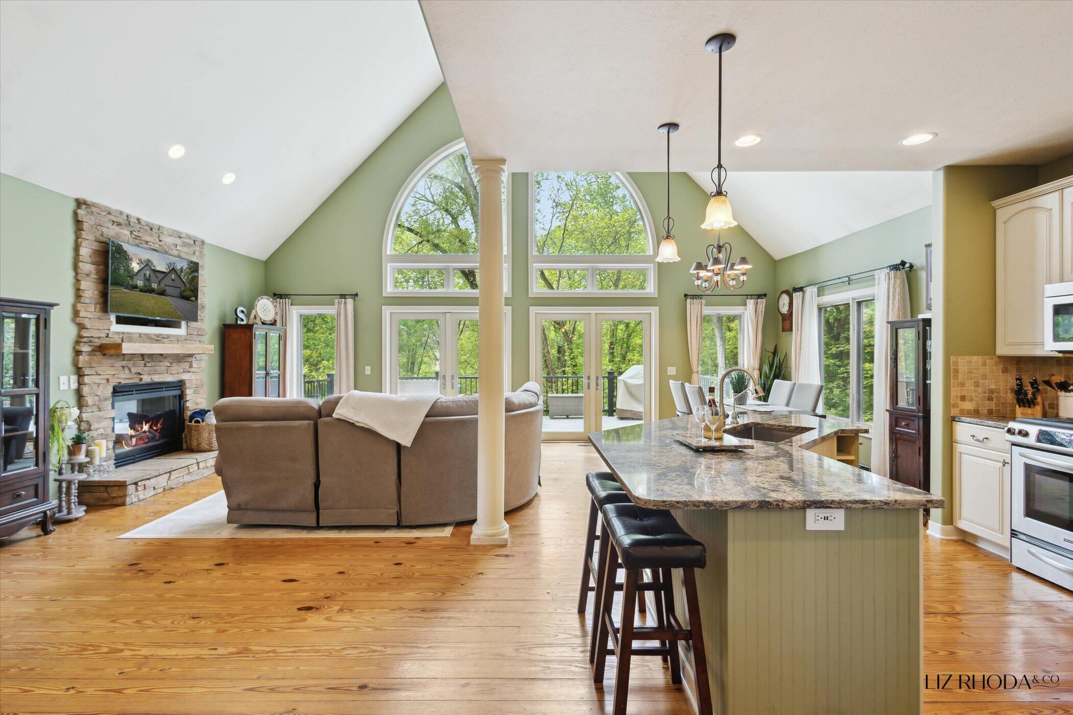 10058 Fulton Street E