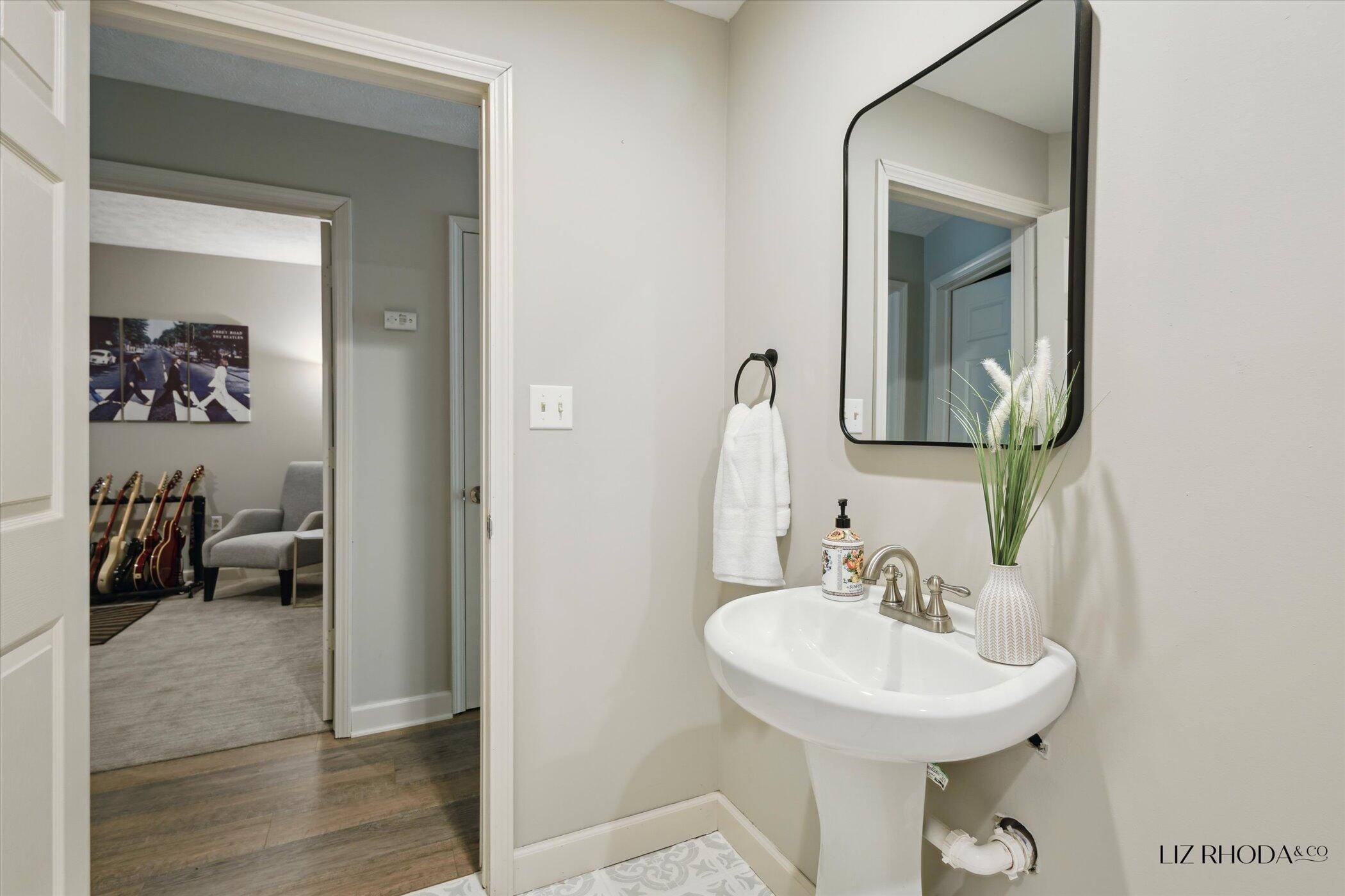 10058 Fulton Street E