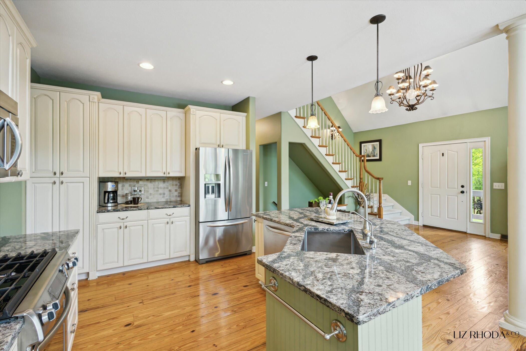 10058 Fulton Street E