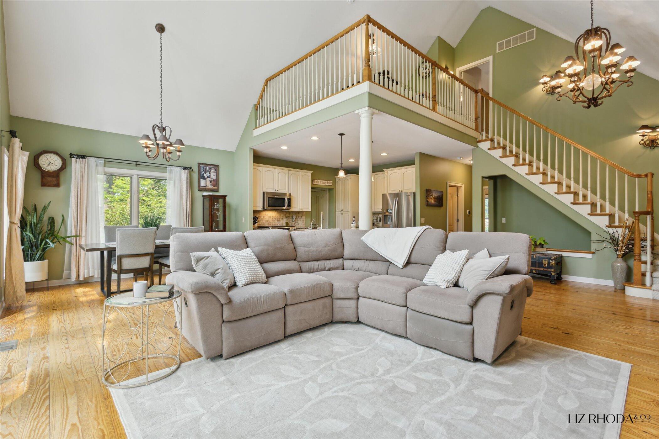 10058 Fulton Street E