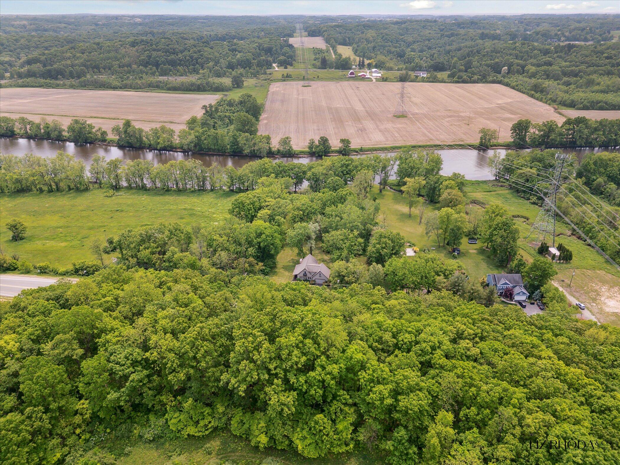 10058 Fulton Street E