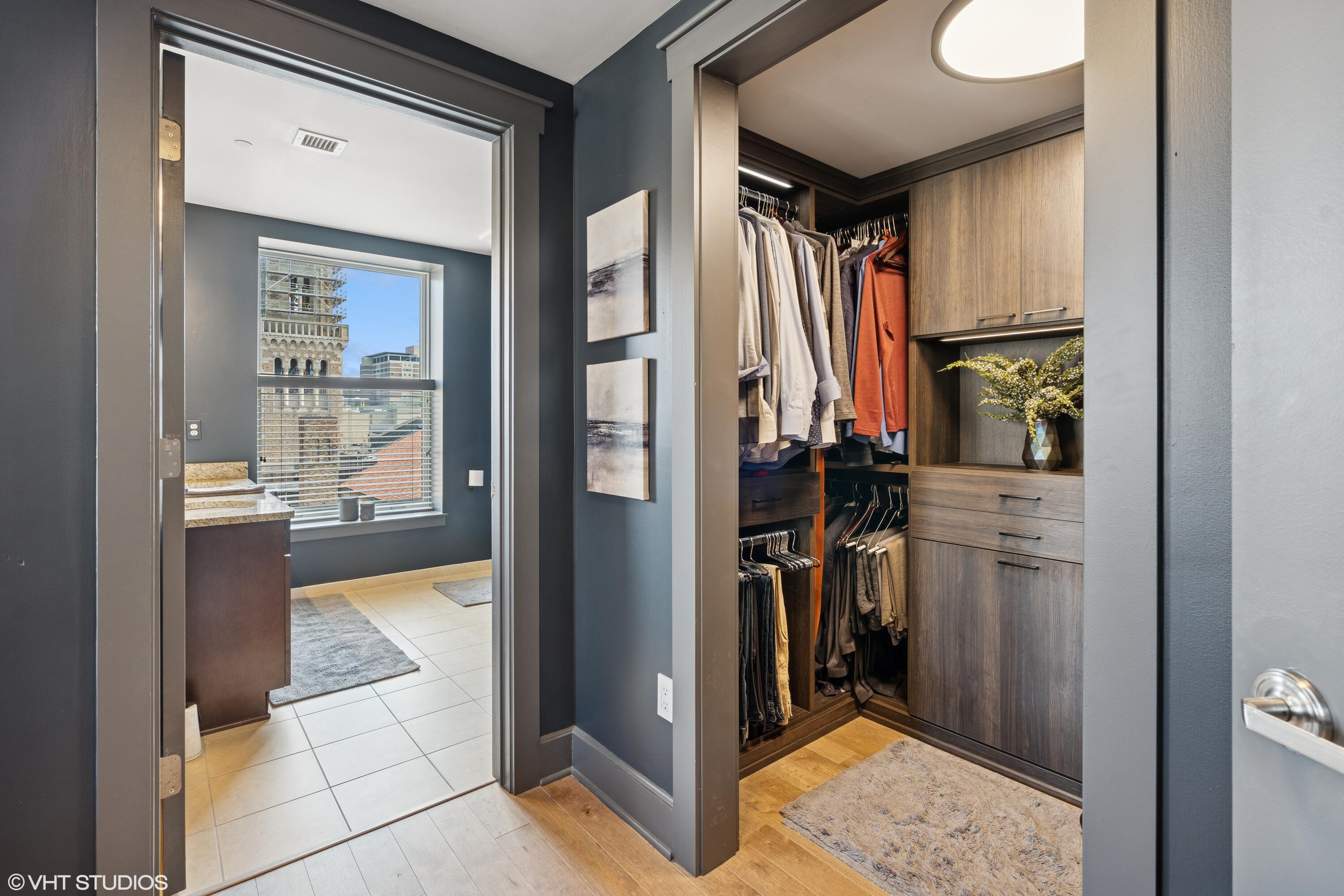 27 Library Street NE 803