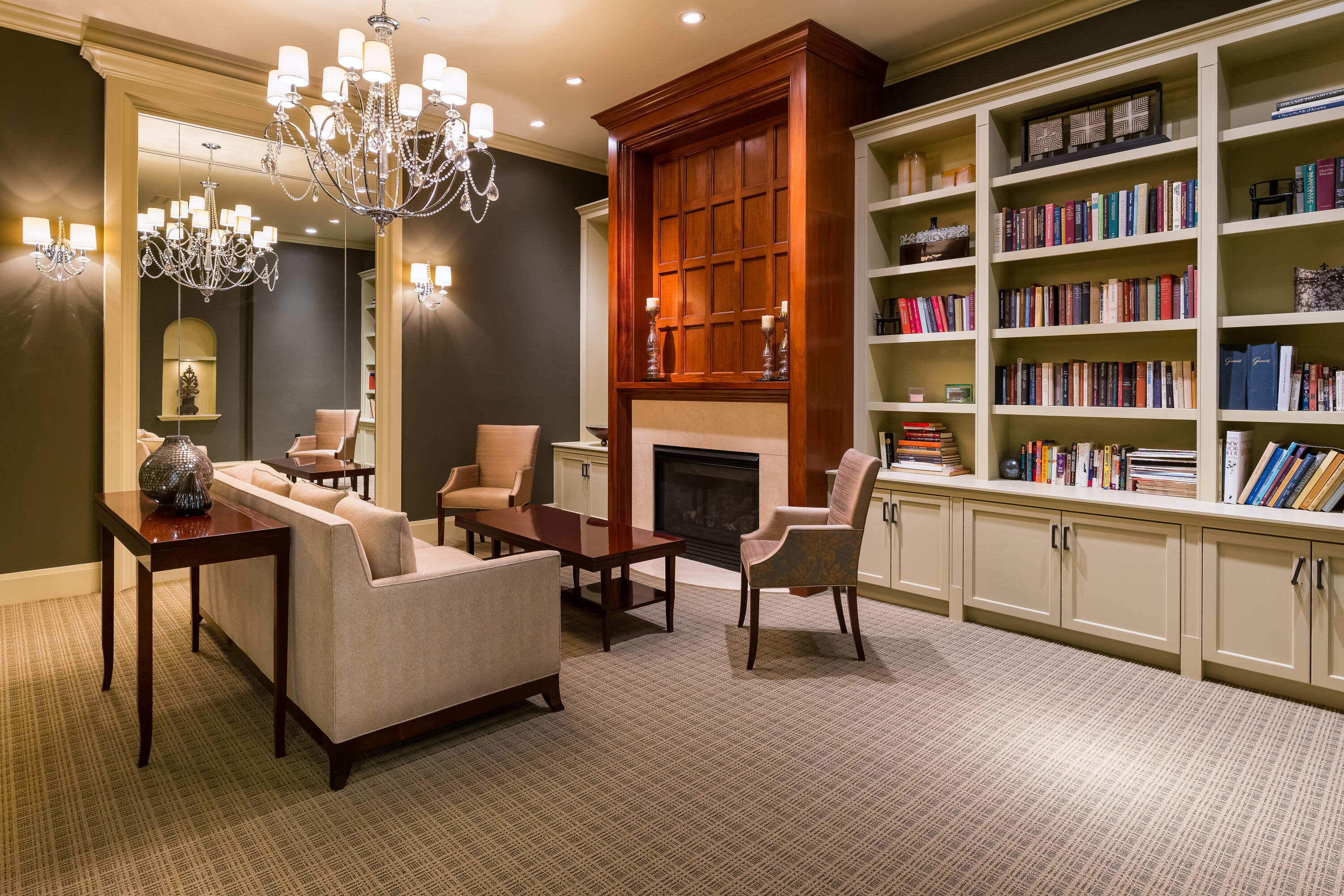 27 Library Street NE 803