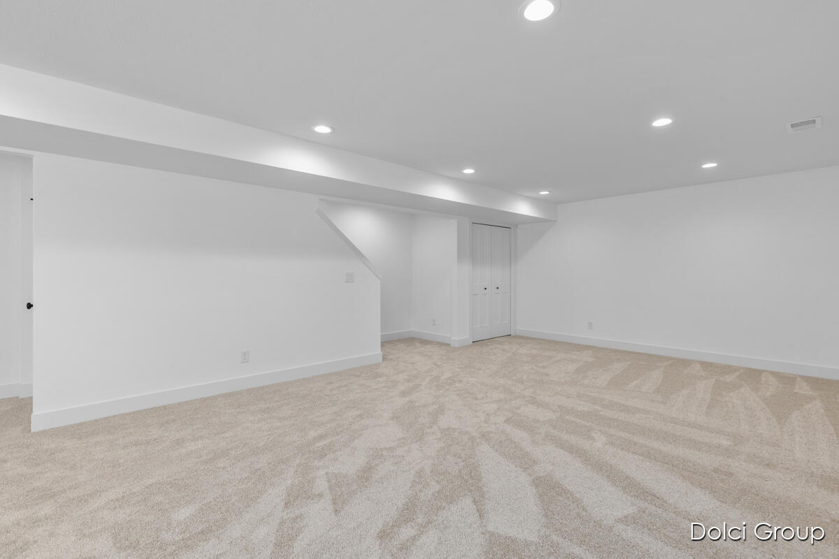 4020 Tall Timber Drive NW