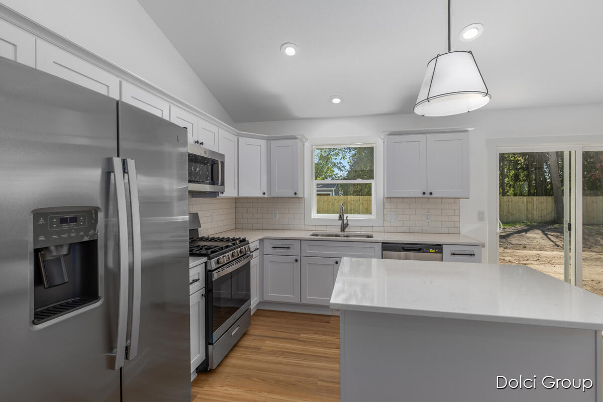 4020 Tall Timber Drive NW