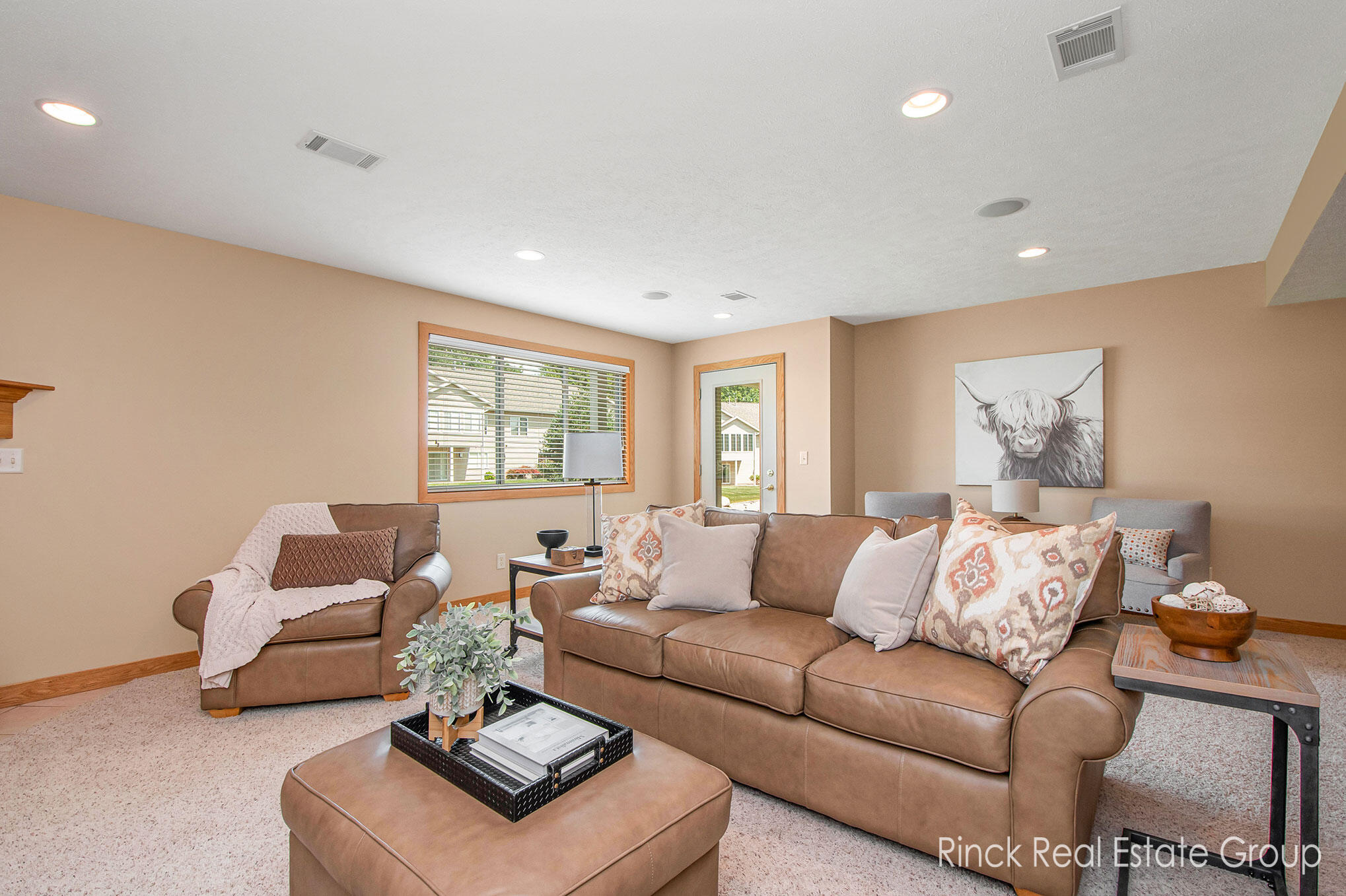 3845 Canterbury Drive 26