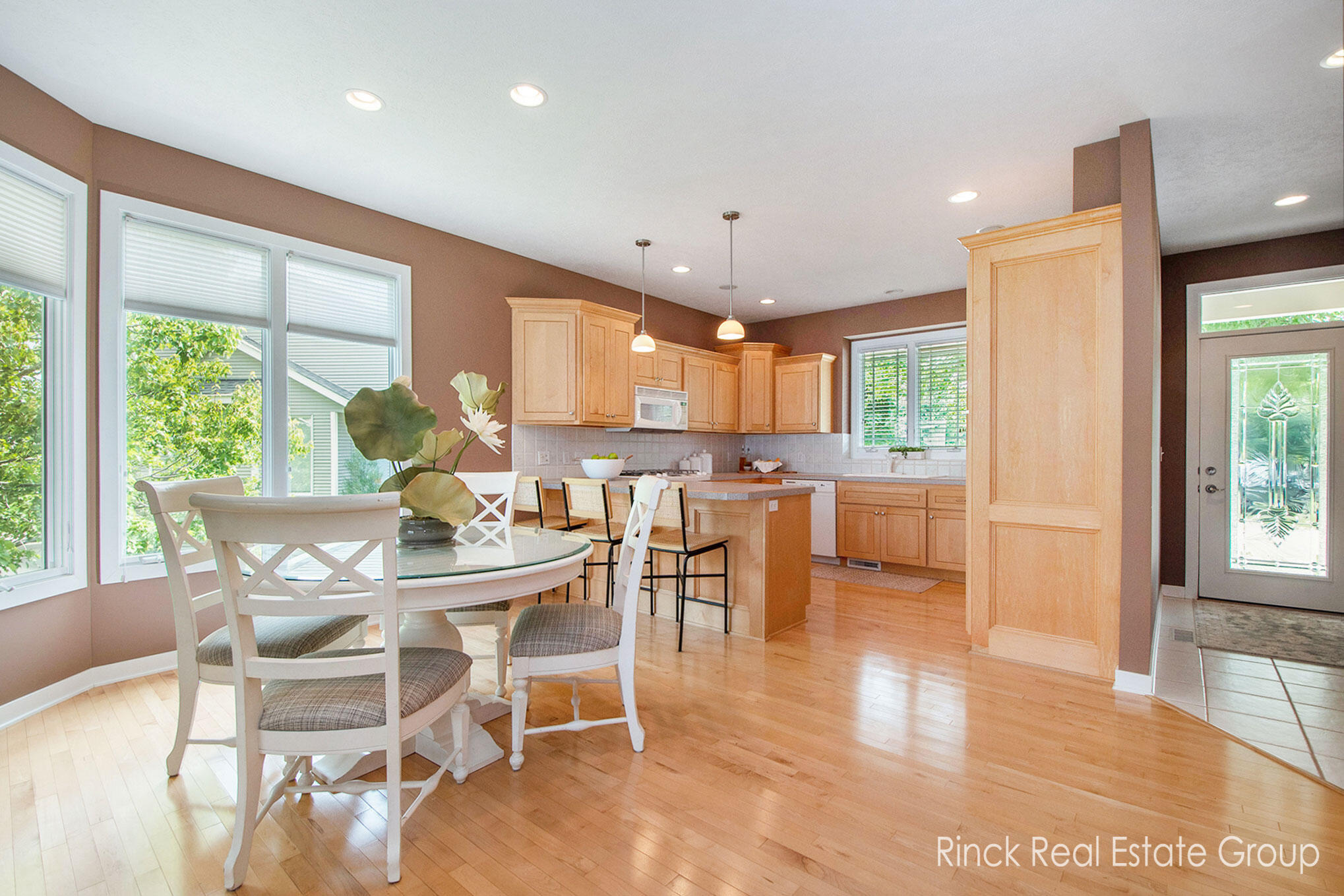 3845 Canterbury Drive 26