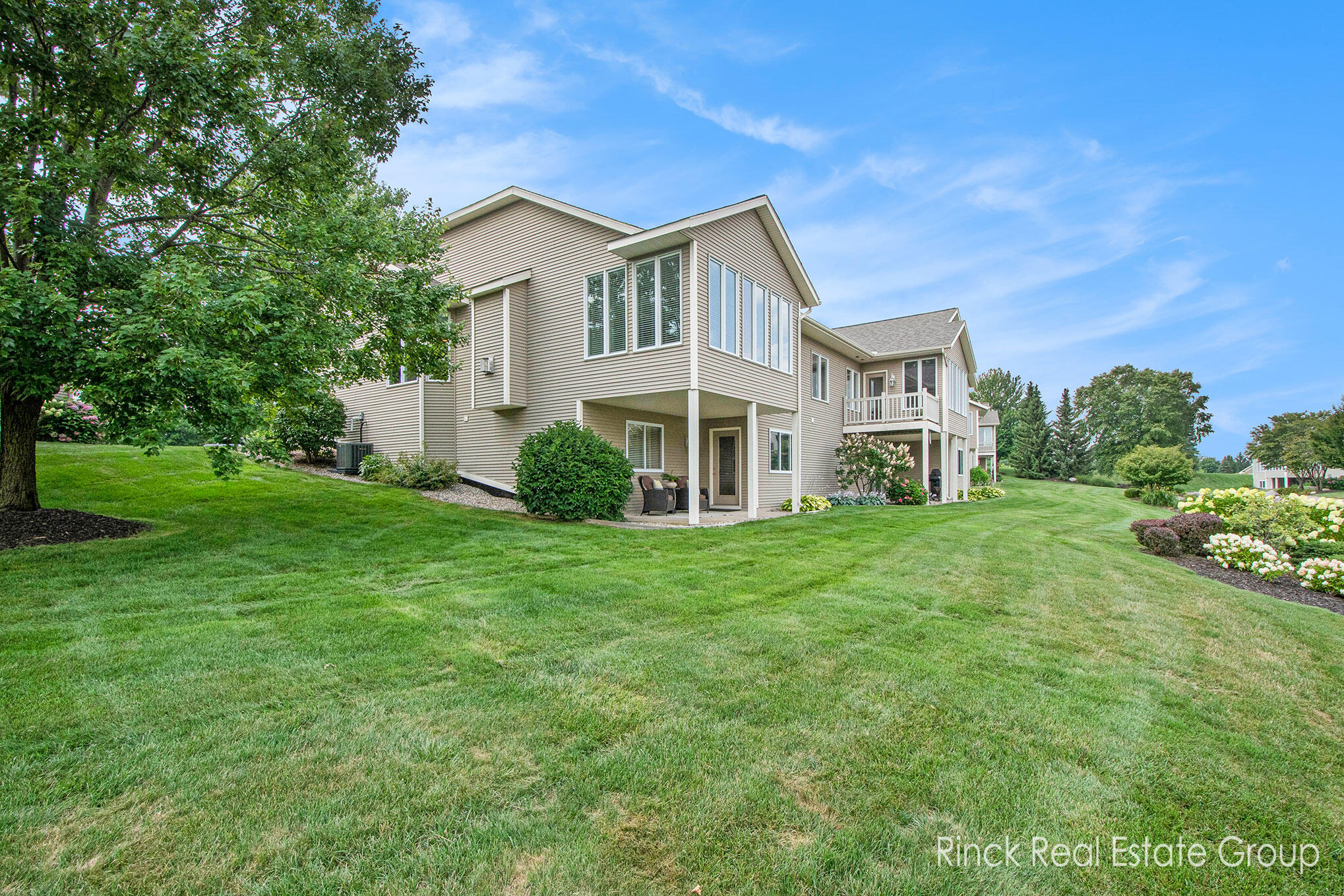 3845 Canterbury Drive 26