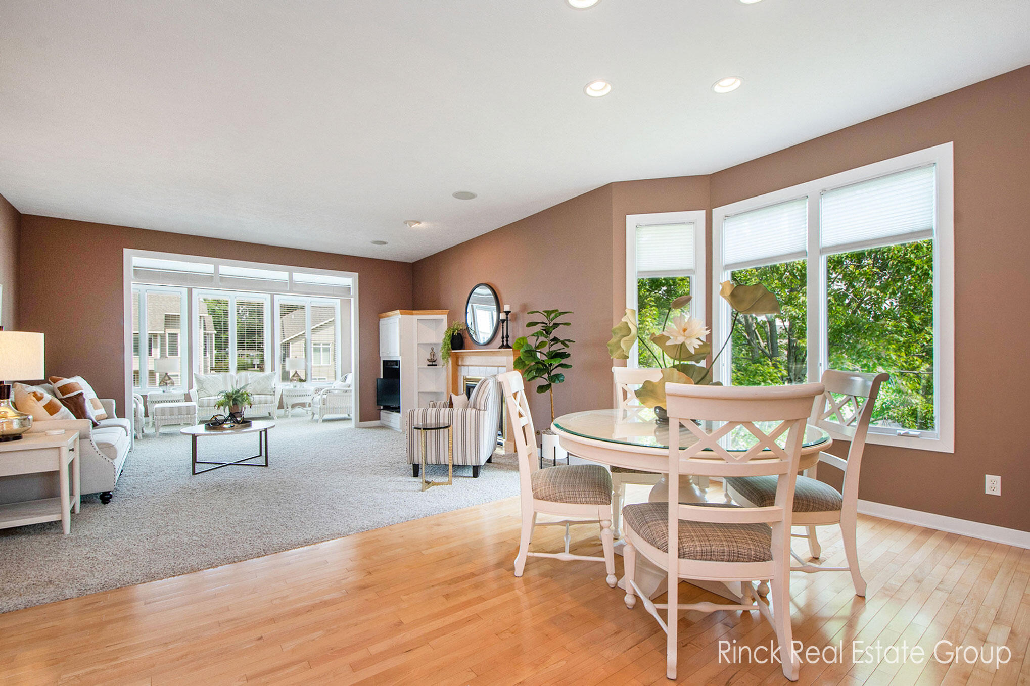 3845 Canterbury Drive 26