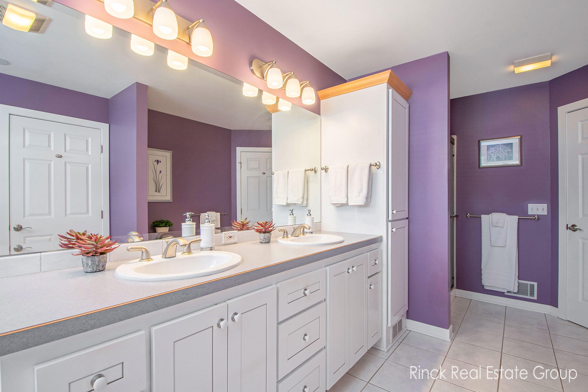 3845 Canterbury Drive 26