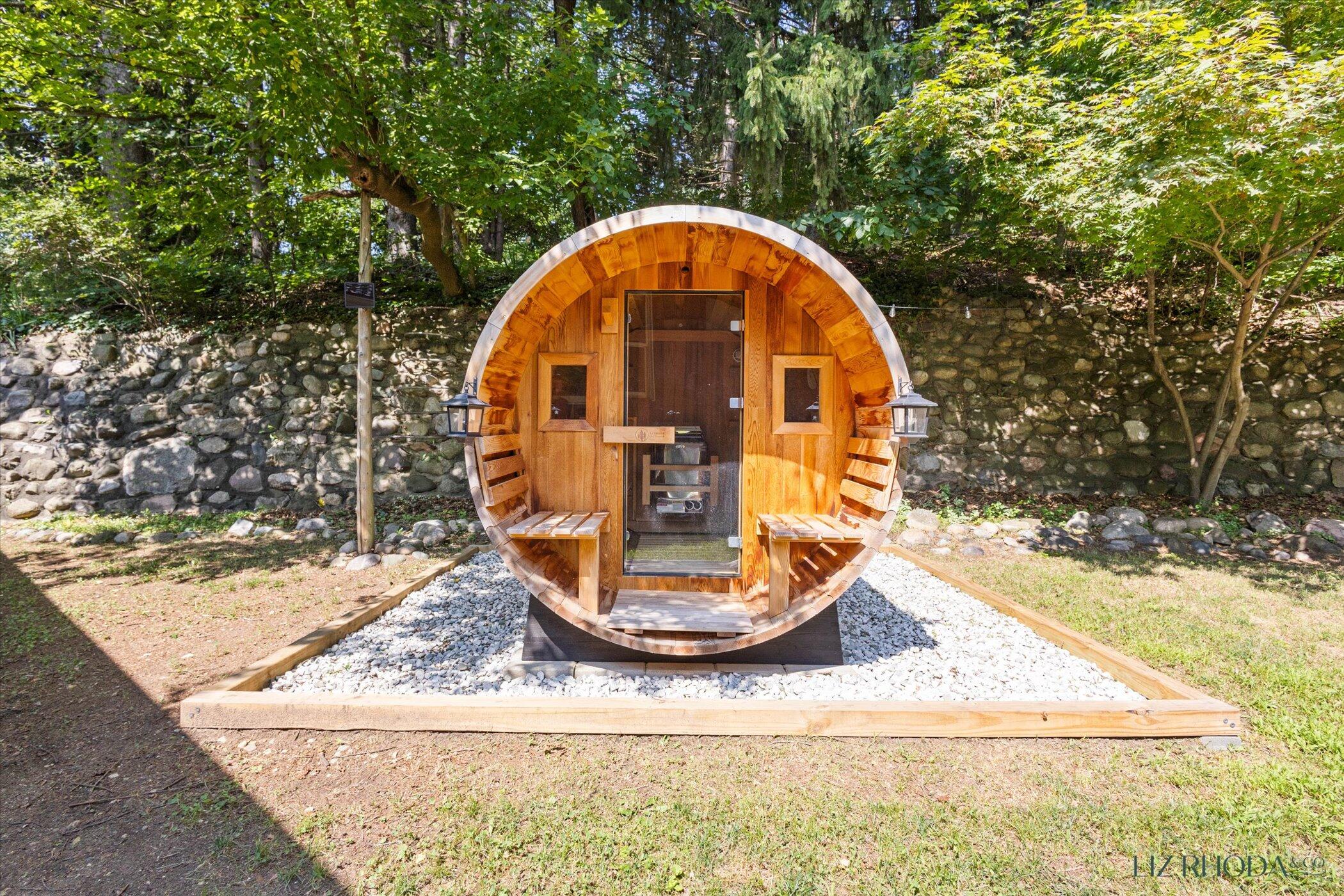 10505 Fulton Street E