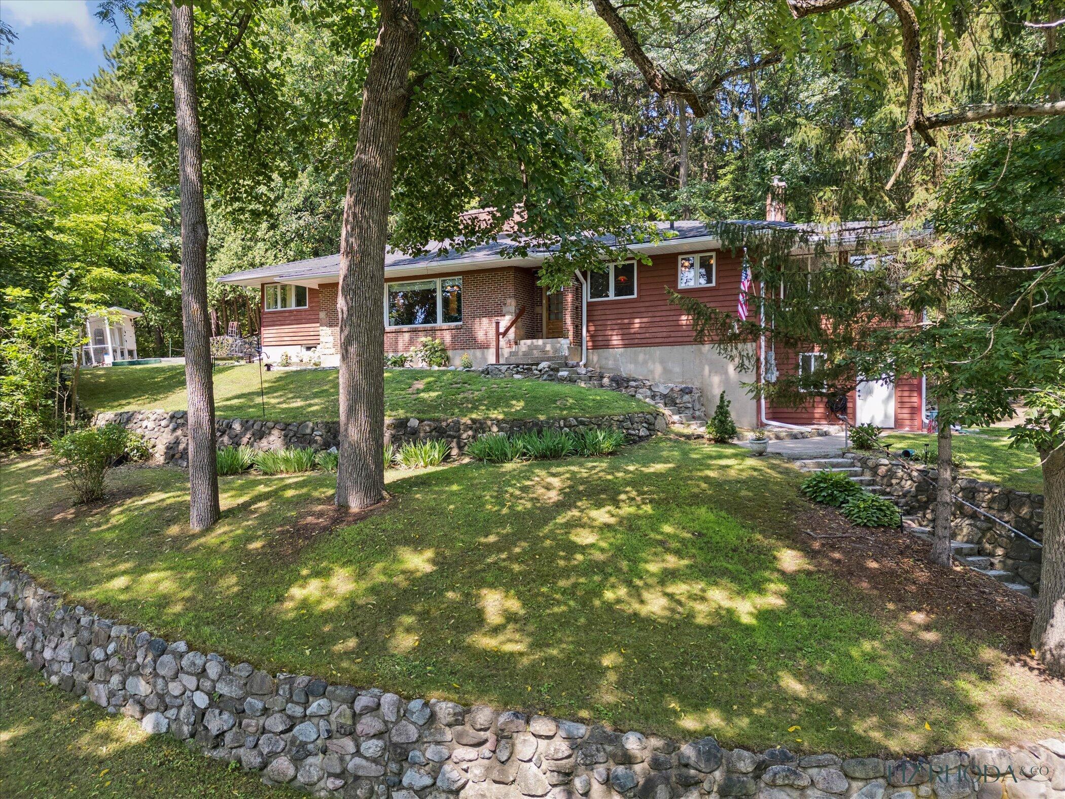 10505 Fulton Street E