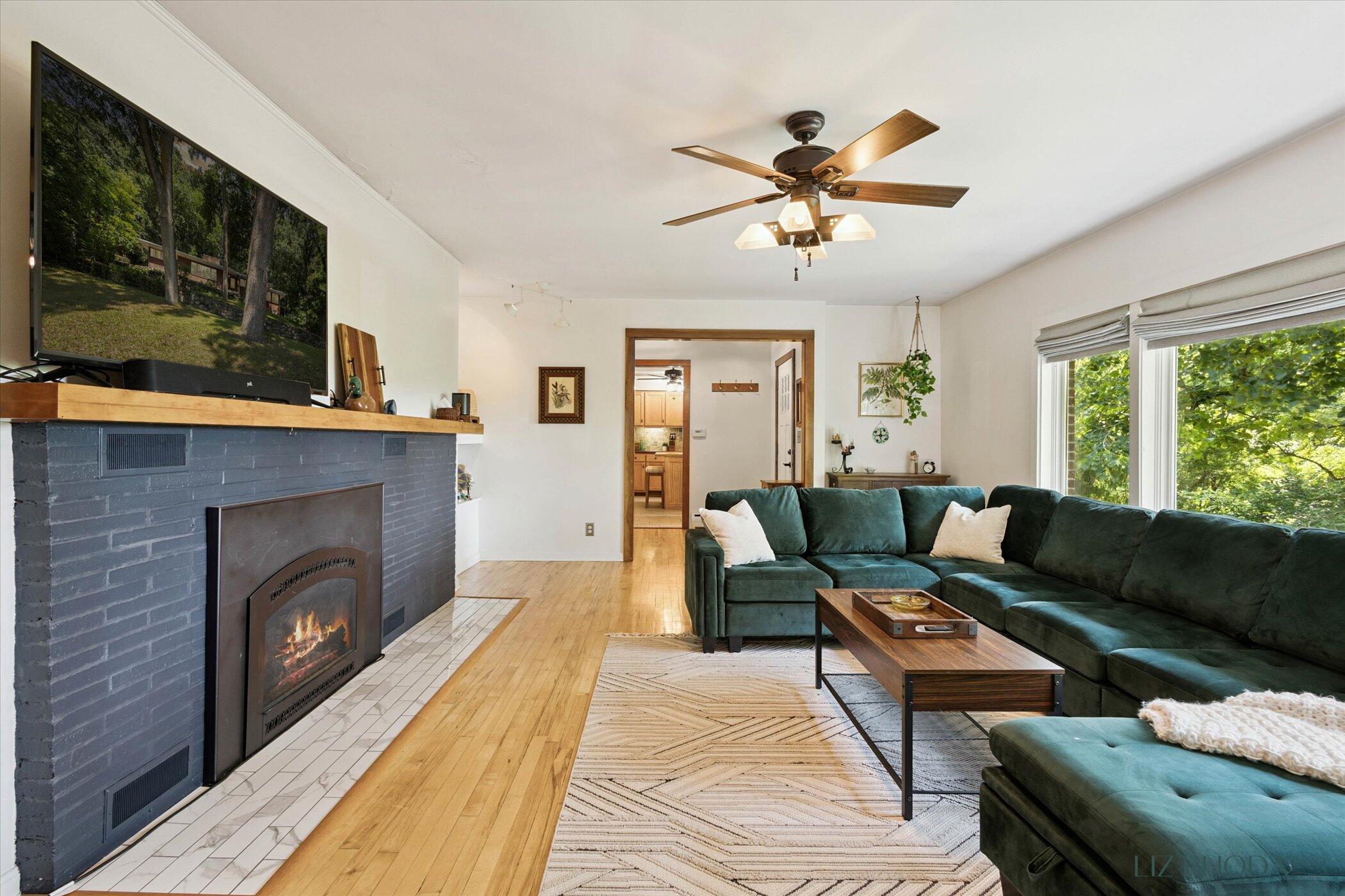 10505 Fulton Street E