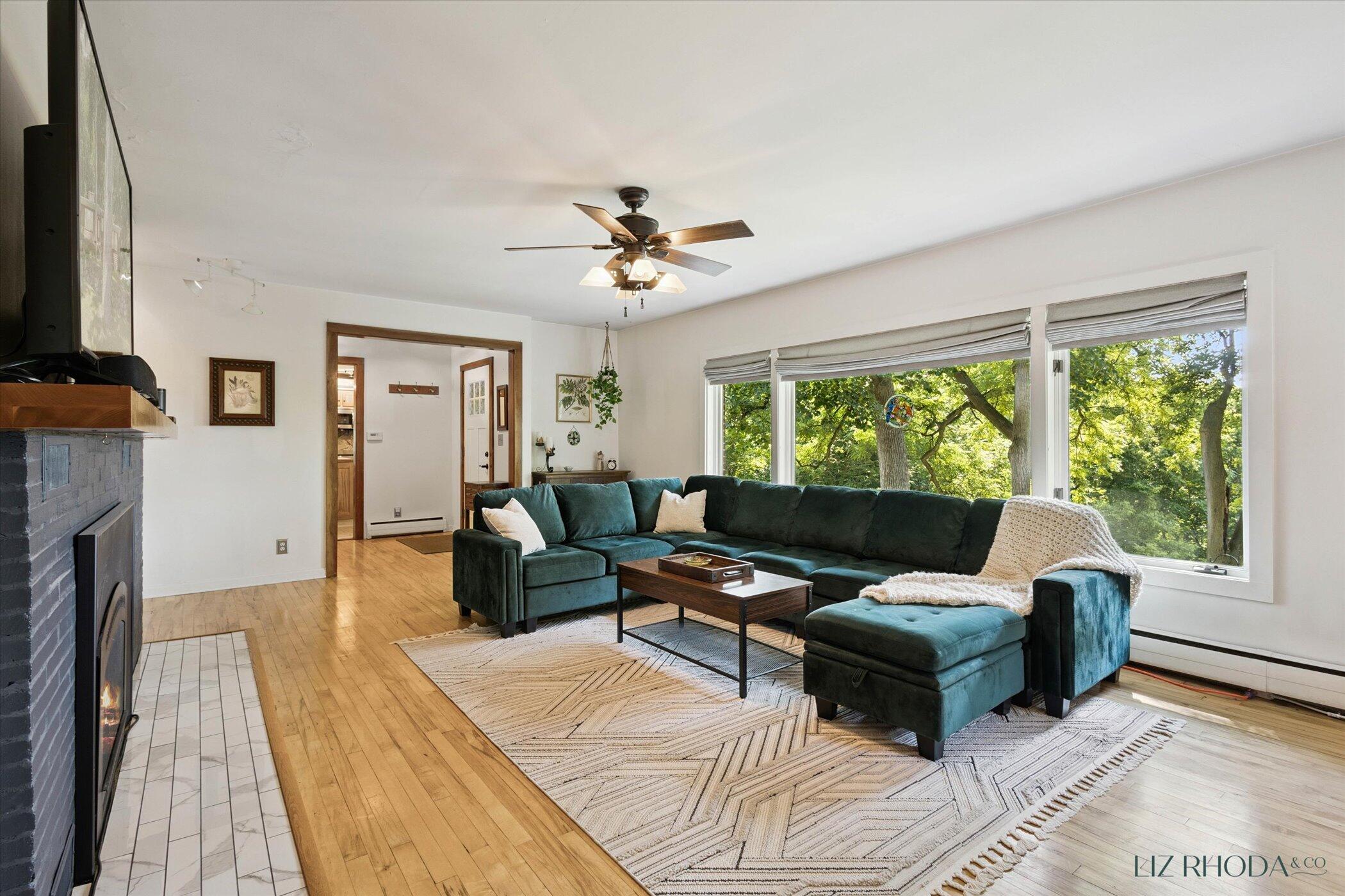 10505 Fulton Street E