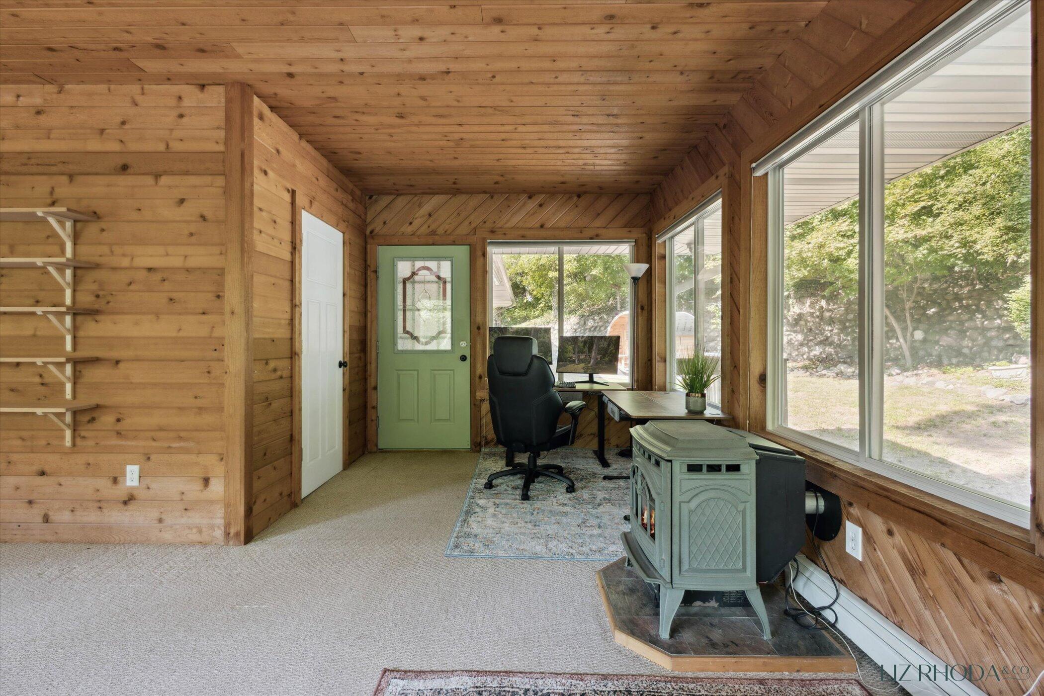 10505 Fulton Street E