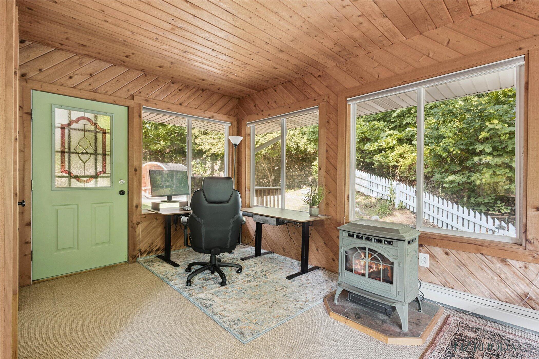 10505 Fulton Street E