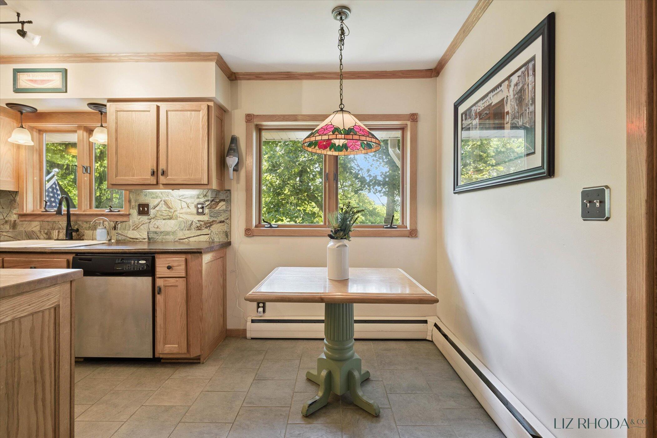 10505 Fulton Street E