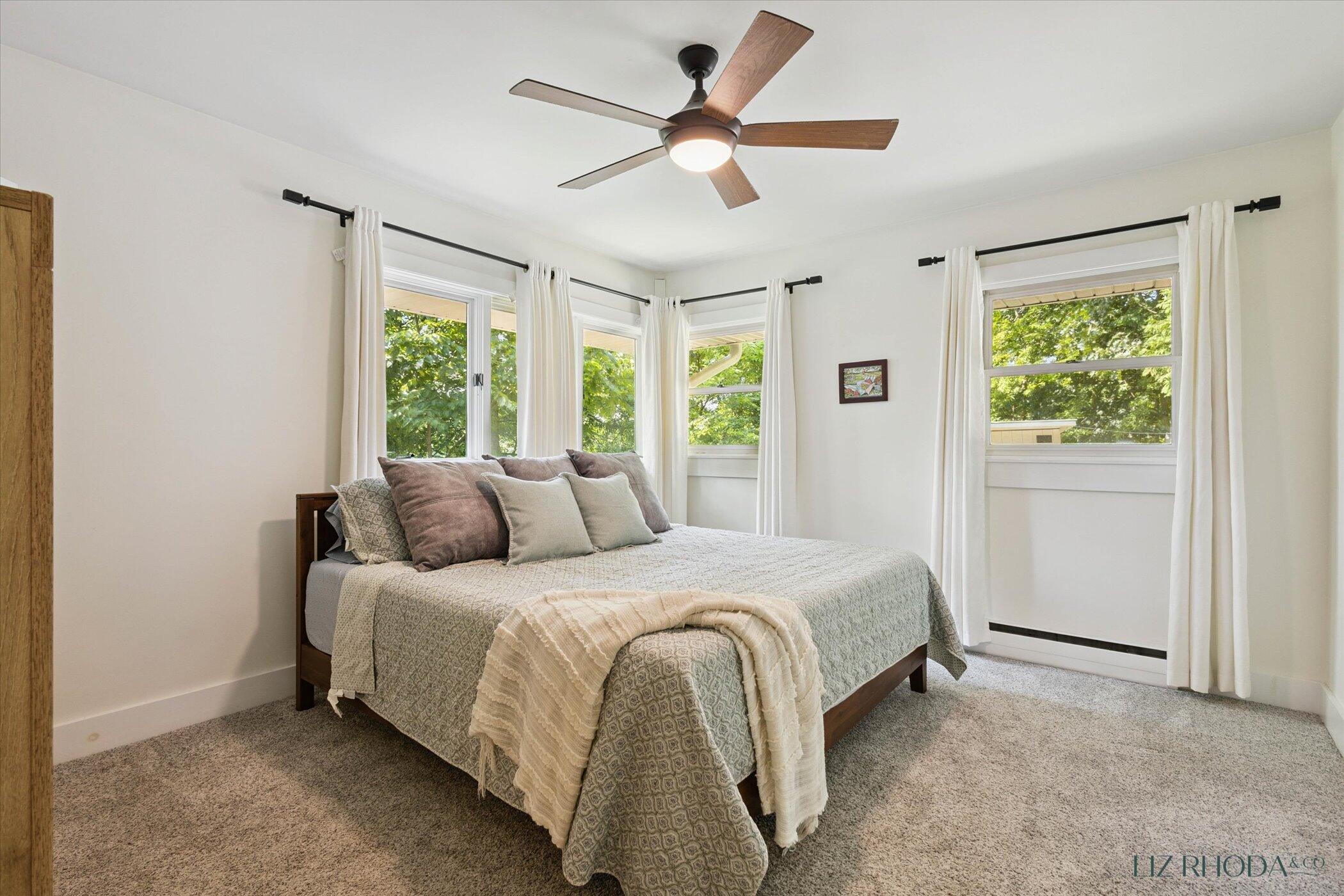 10505 Fulton Street E