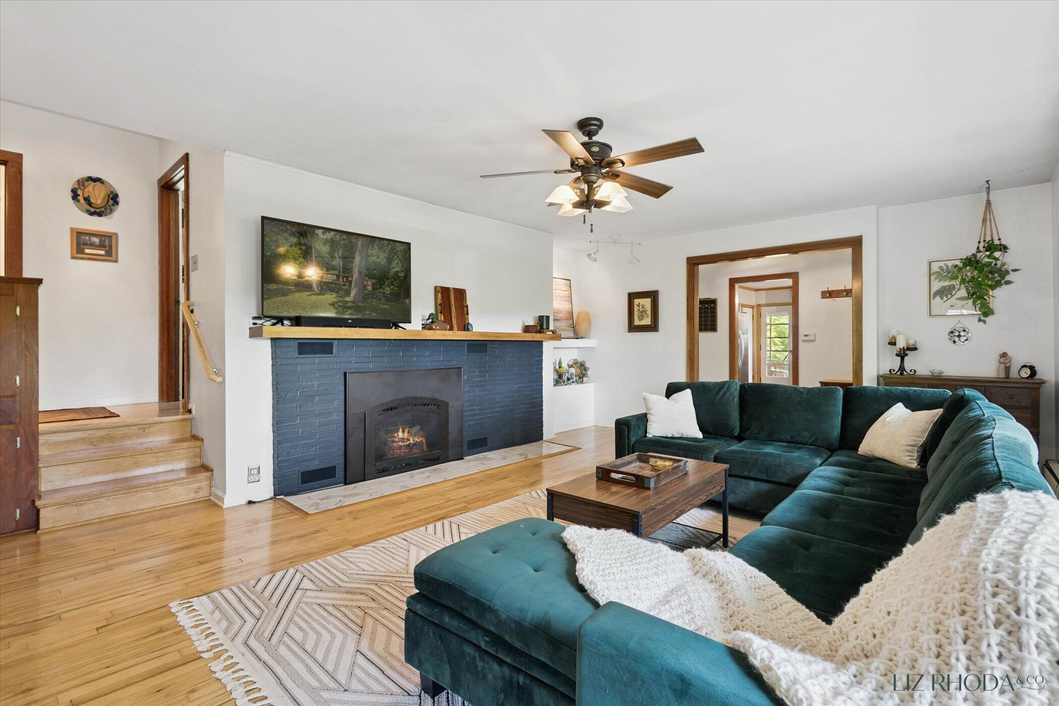 10505 Fulton Street E