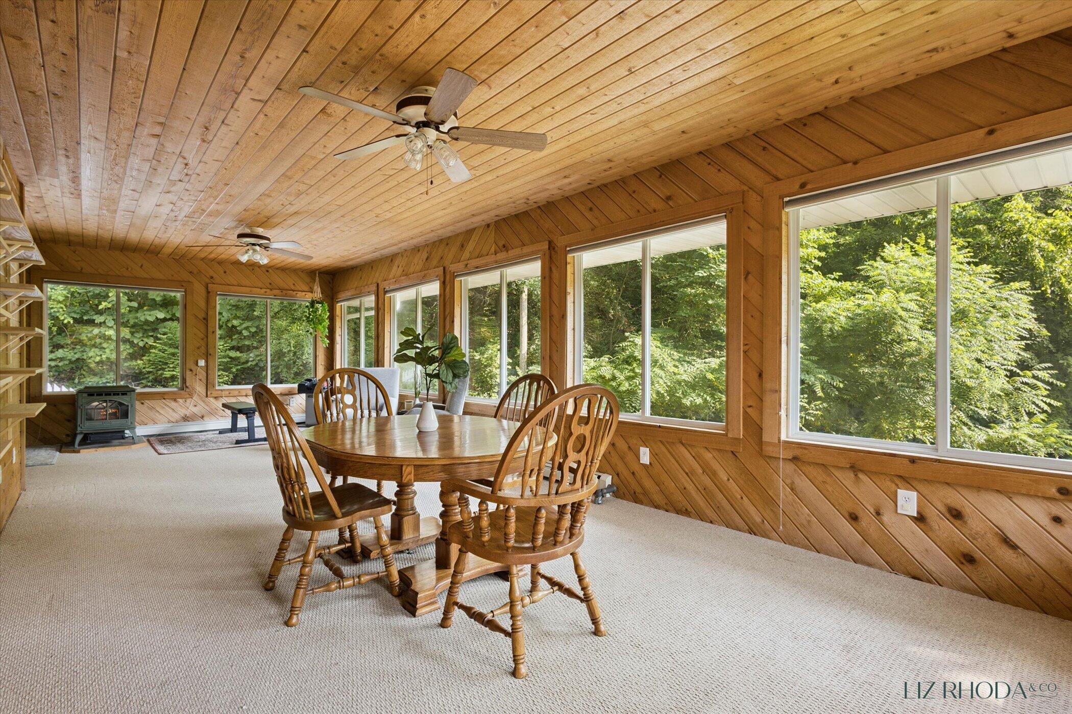 10505 Fulton Street E