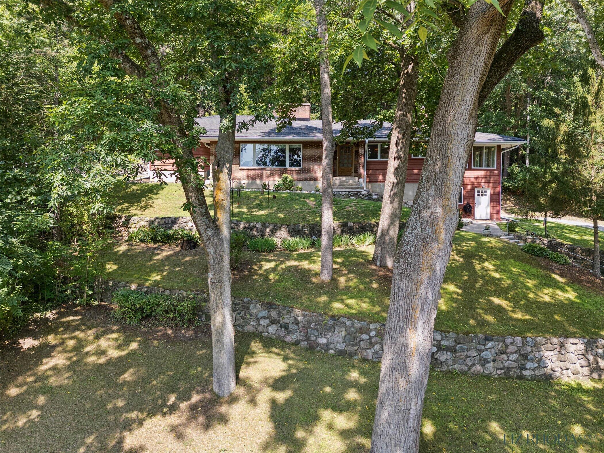 10505 Fulton Street E