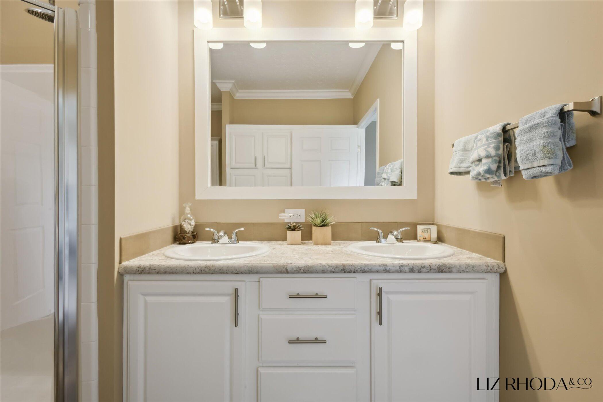 5933 Trillium Hills Drive NE