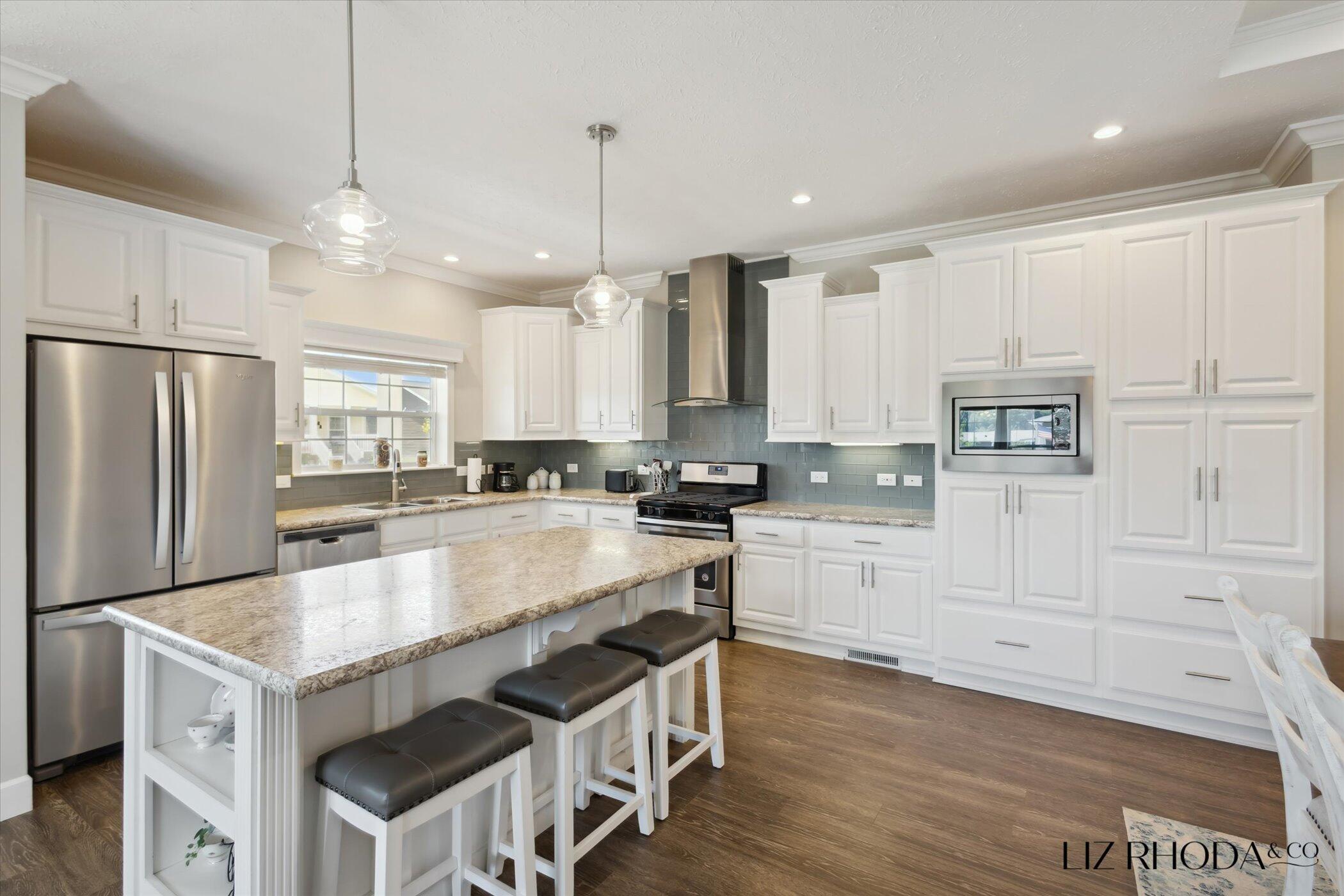 5933 Trillium Hills Drive NE