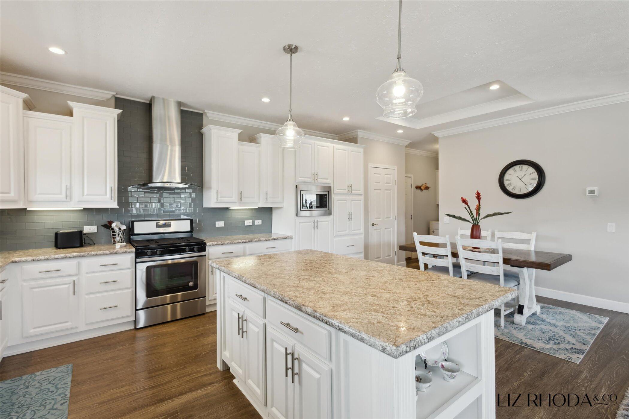 5933 Trillium Hills Drive NE