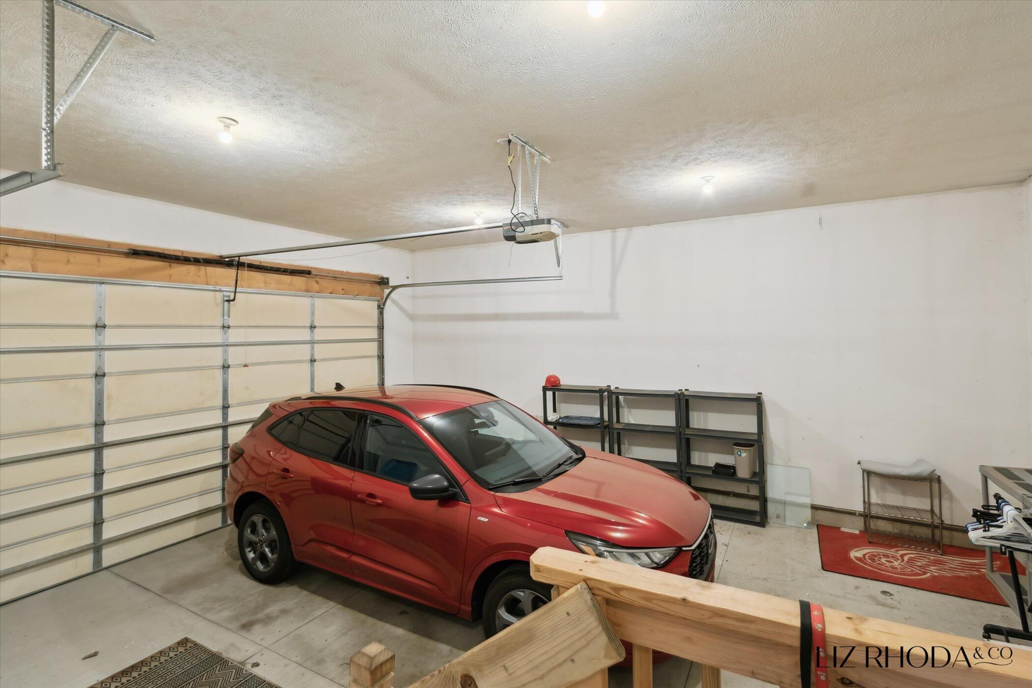 5933 Trillium Hills Drive NE