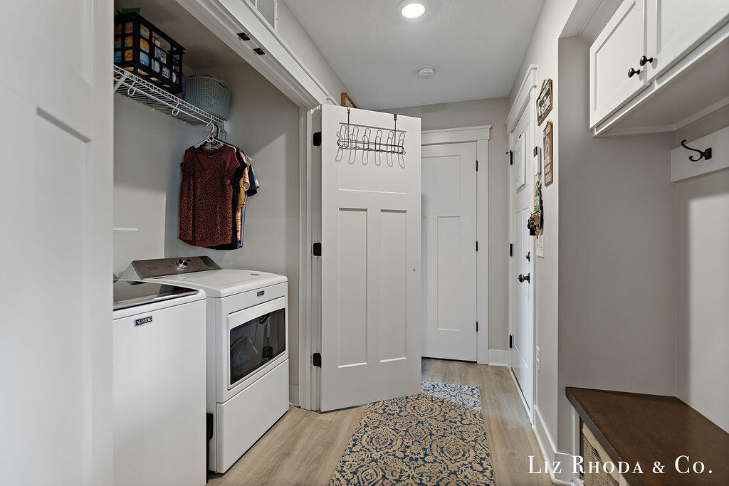 11638 Everett Avenue