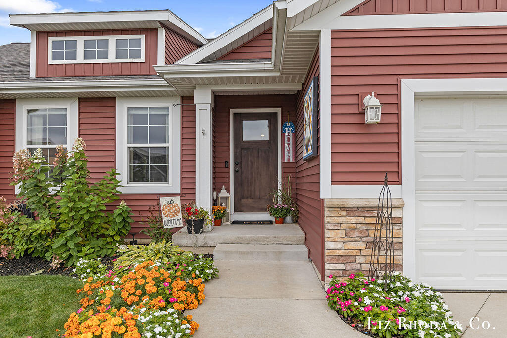 11638 Everett Avenue