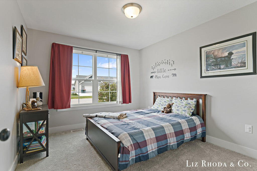 11638 Everett Avenue