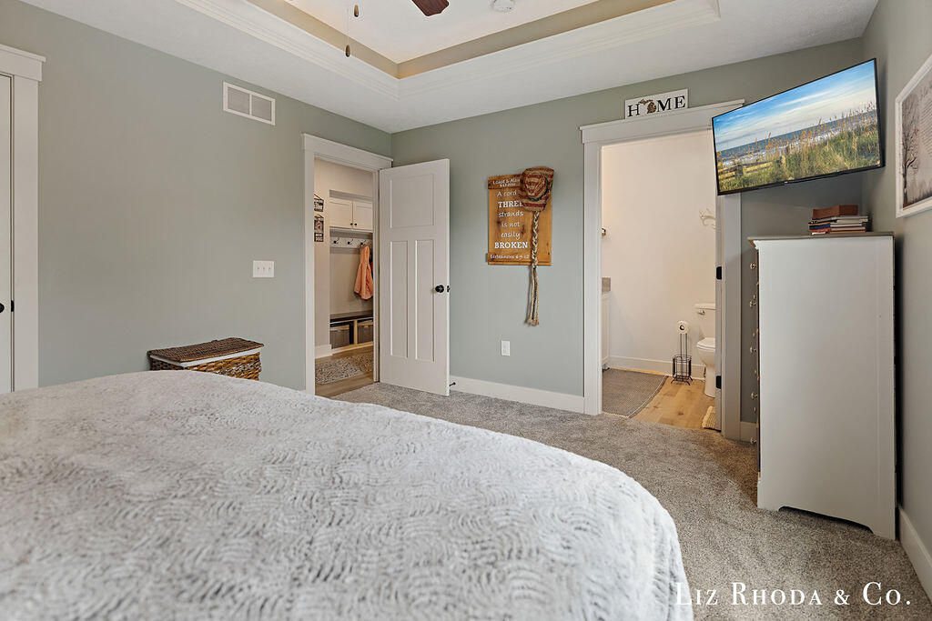 11638 Everett Avenue