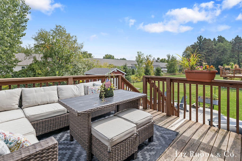 11638 Everett Avenue