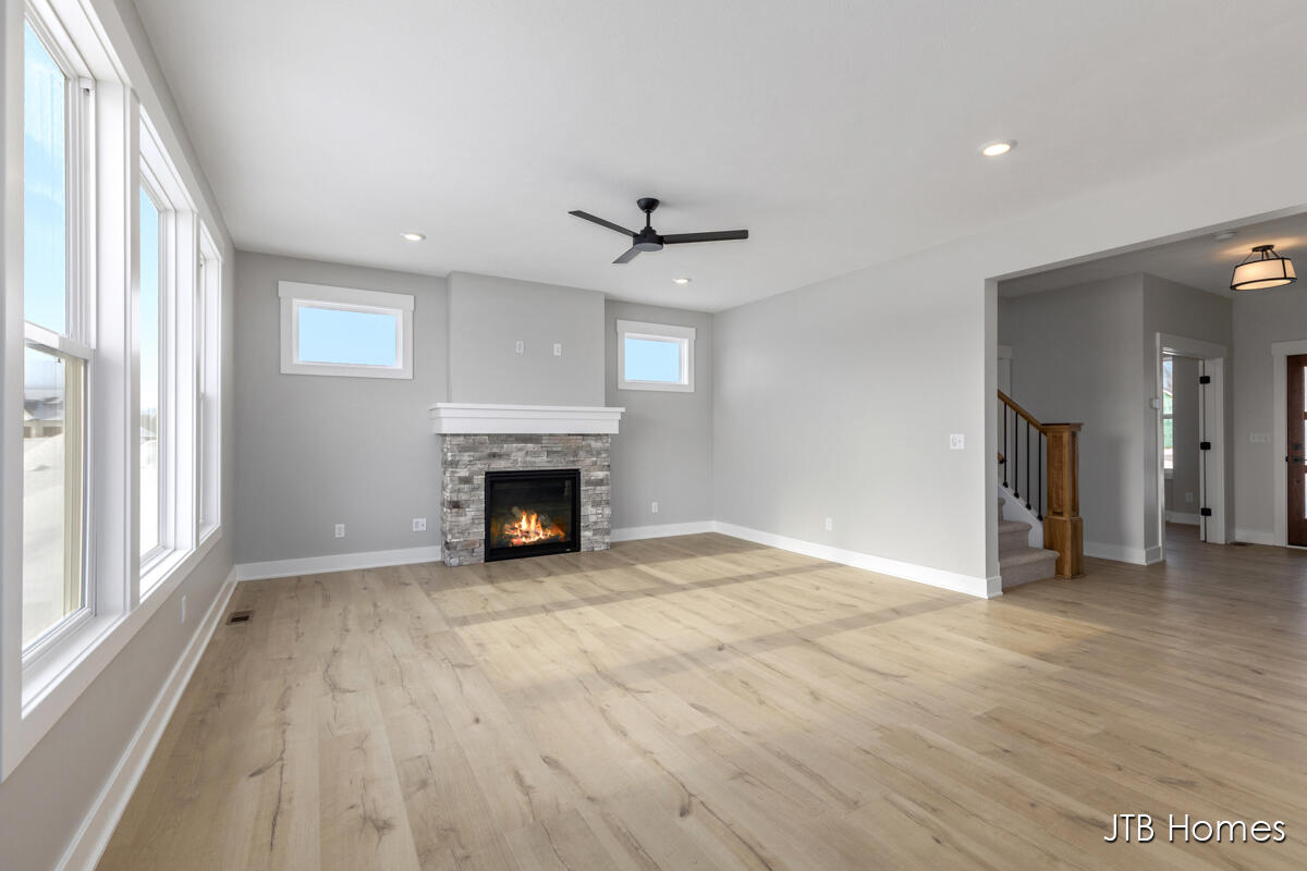 8318 Kettle Hill Court SE