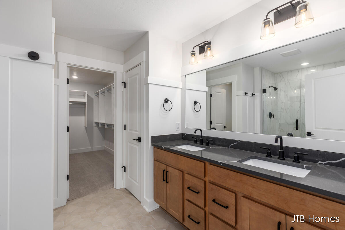 8318 Kettle Hill Court SE