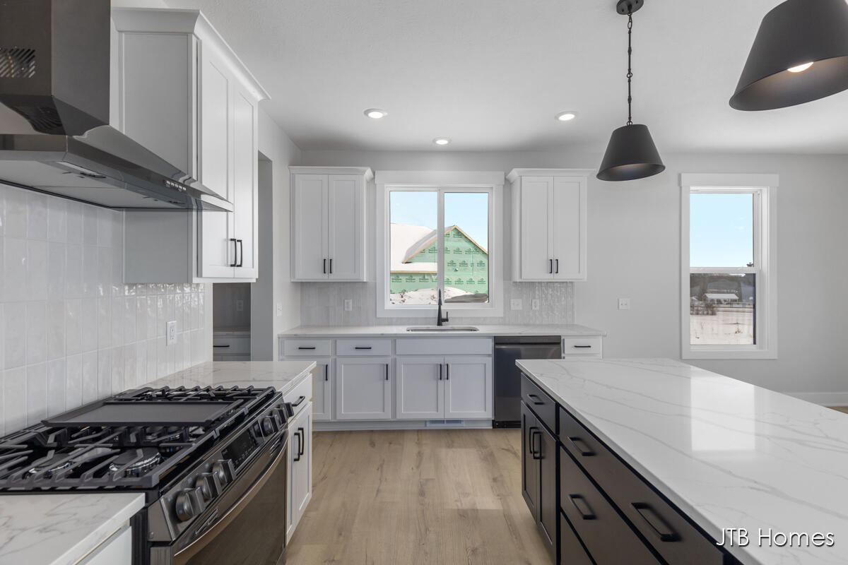 8318 Kettle Hill Court SE