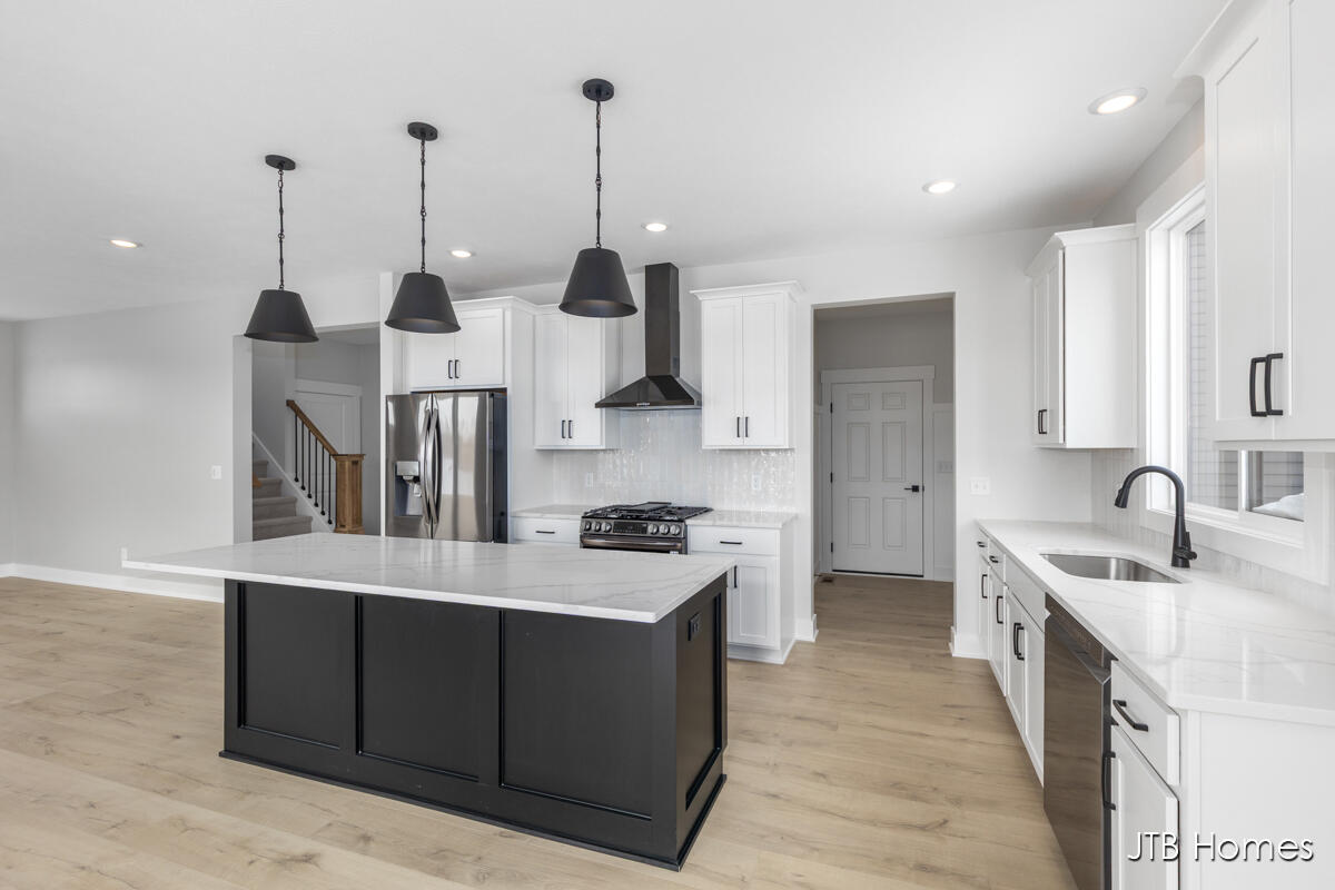 8318 Kettle Hill Court SE